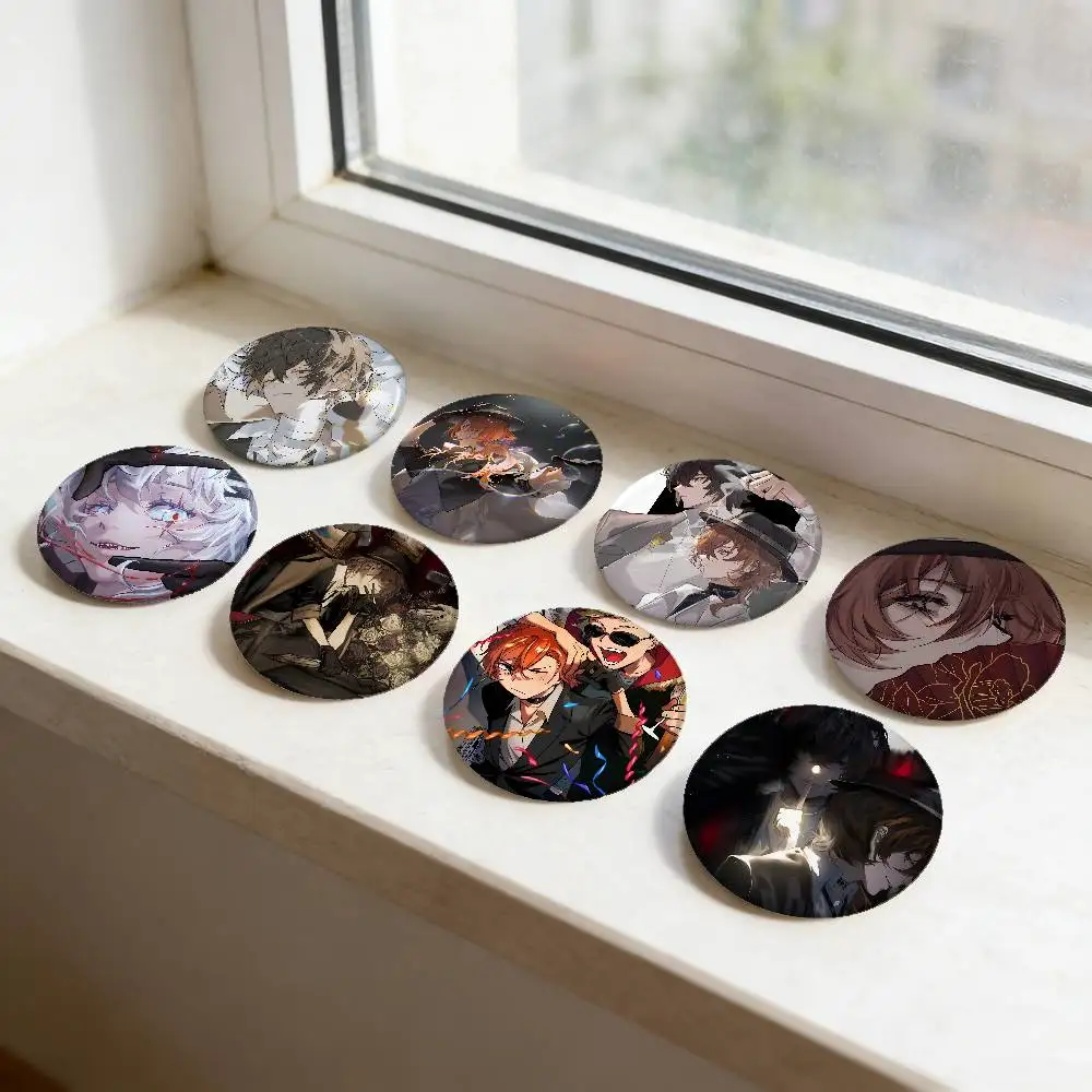 B-Bungo Stray Dogs Dazai Chuuya Minimalistische, exquisite Weißblechbroschen: Elegante Anstecknadeln für Taschen, praktische Souvenirgeschenke