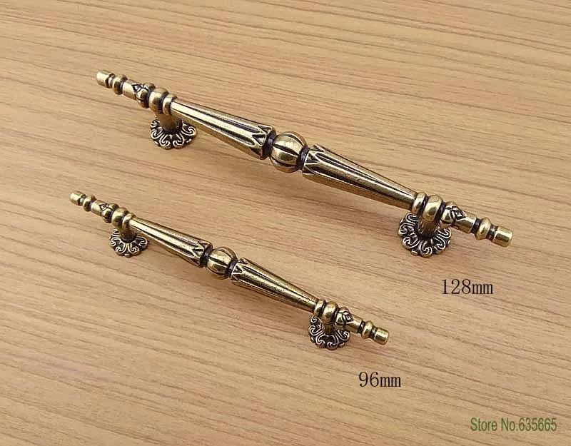 Antique Bronze Classic Furniture Hardware Handle Kitchen Cabinets Drawer Wardrobe Cupboard Handle Dresser Wooden Door Pull Knobs