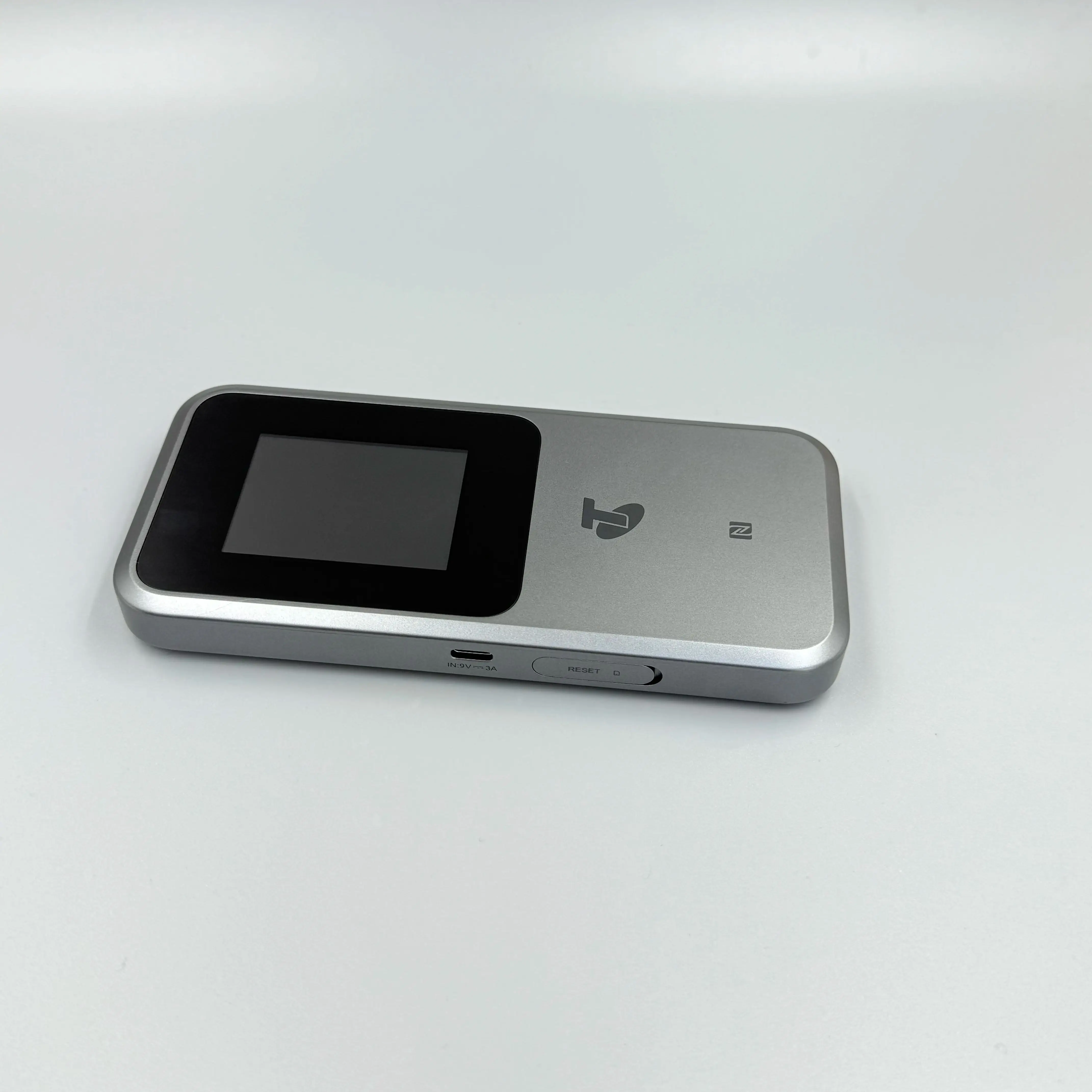 Thumbnail 3 - #1 New Mobile Wi-Fi Arrivals
