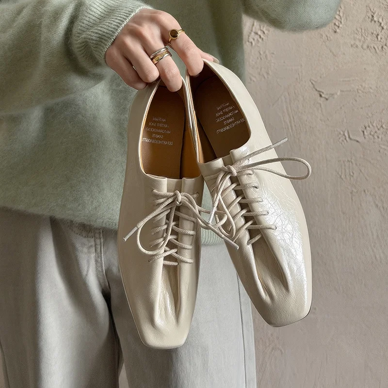 

2026 New Retro Soft Sole Single Shoes Women Square Toe Lace-up Solid Colour Mid Heel Lightweight Comfortable Lace-up Loafers