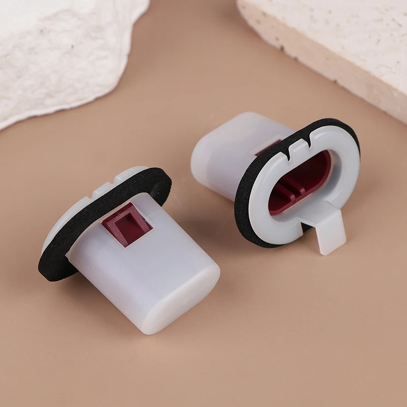 닛산 March Sylphy Sunny Livna Tiida 883042DX0A 용 2Pcs 뒷좌석 버클 리테이너 클립