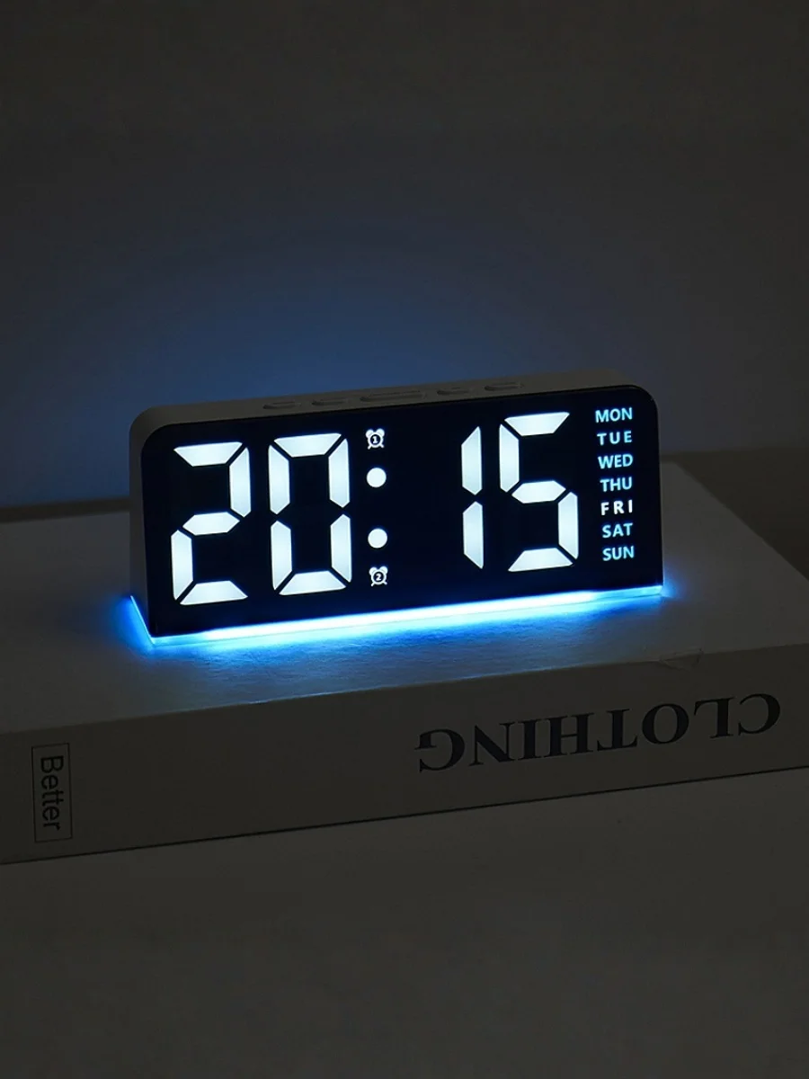 USB-betriebener digitaler Wecker mit Stimmungslicht, Temperaturanzeige, Datumsanzeige, Wochenanzeige, 2 Alarme, Schlummerfunktion, Tischuhr, 4 Helligkeitsstufen, 12/24-Stunden-Format, digitale