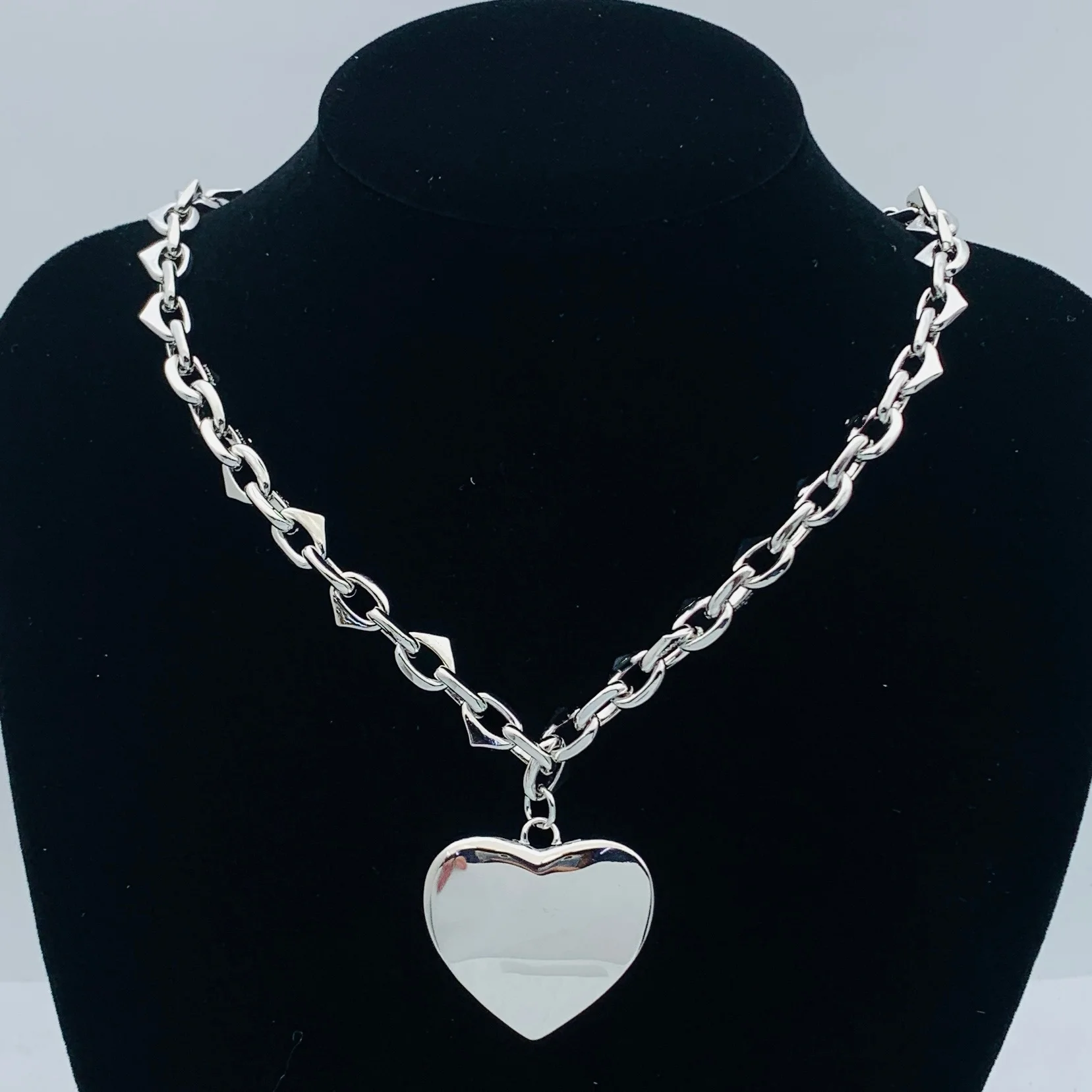 

Новое ожерелье с подвеской в форме сердца-треугольника, многофункциональная цепочка, золотистый и серебристый оттенок, модные украшения для женщин, подарок.