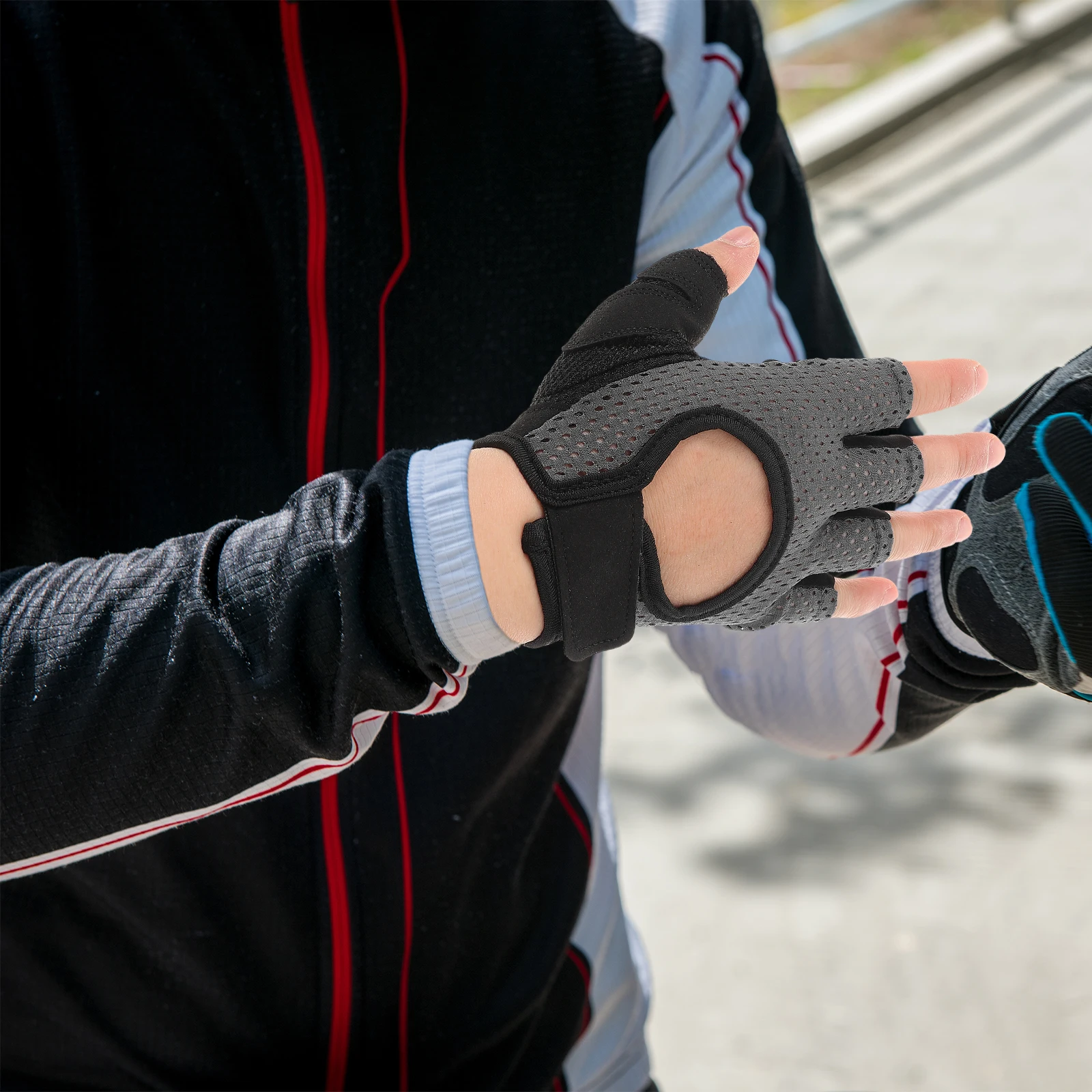 

Half Finger Fitness Gloves Bike Fingerless for Men Training Gym Cycle Nylon Exercise Biking