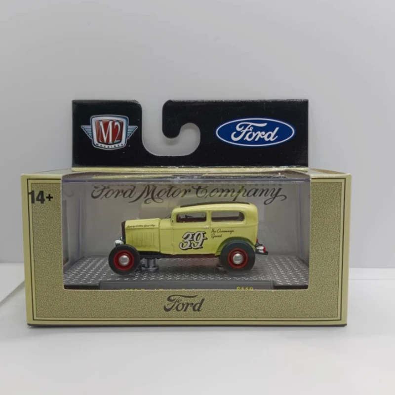 M2 Machines Diecast 1: 64  Scale Classic Car 1932 Ford Tudor Sedan Simulation Alloy Car Model Collection Display Toy Gifts