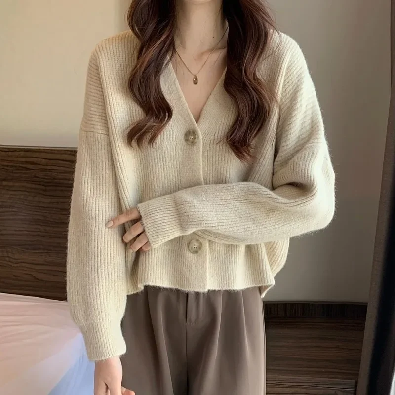 Korean Style Cozy Sweater Knit for Autumn/Winter， Internet Celebrity Bestseller Women's Top, New Soft and Plush Cardigan Coat