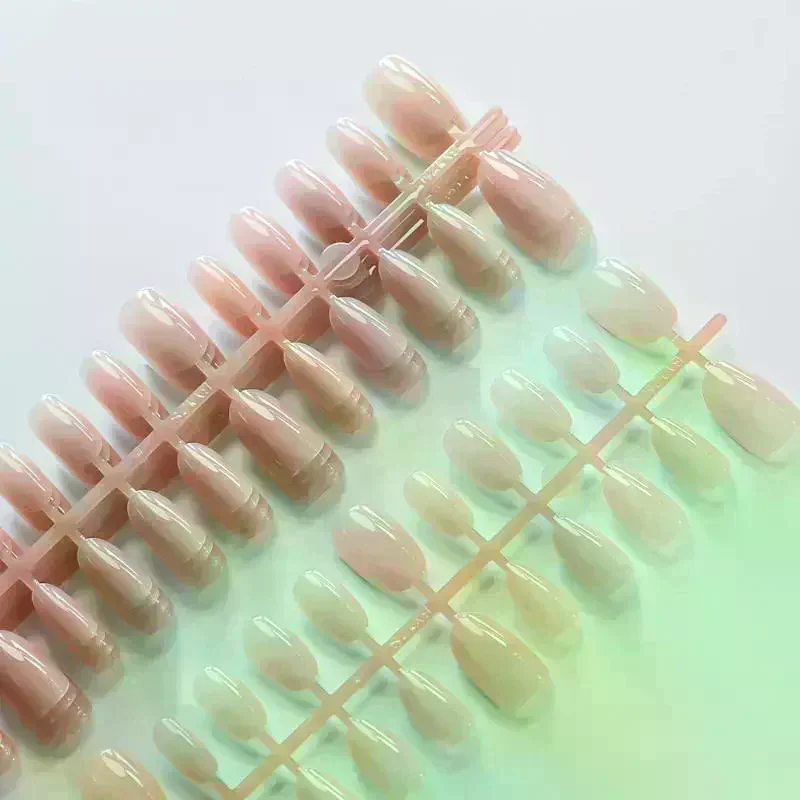 Full Cover Nail Women 150Pcs Gradient Nude Short Almond Fake Nails XS/S/M Size Glossy Press On For Daily Wear False Fingertips