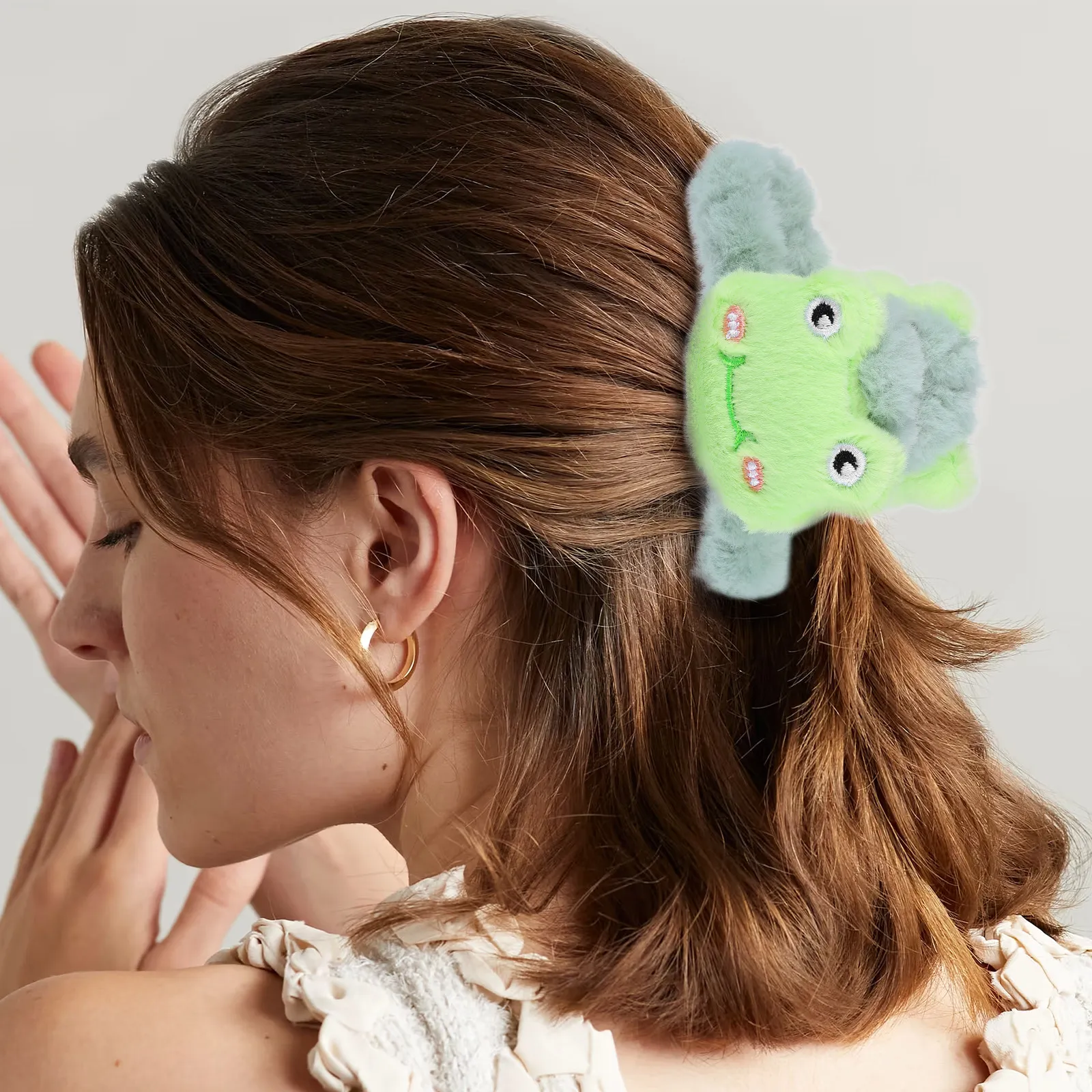 

2Pcs Giant Claw Clips for Women Extra Large Claw Clips for Thick Hair Cute Styling Accessories Soft Comfortable Hold