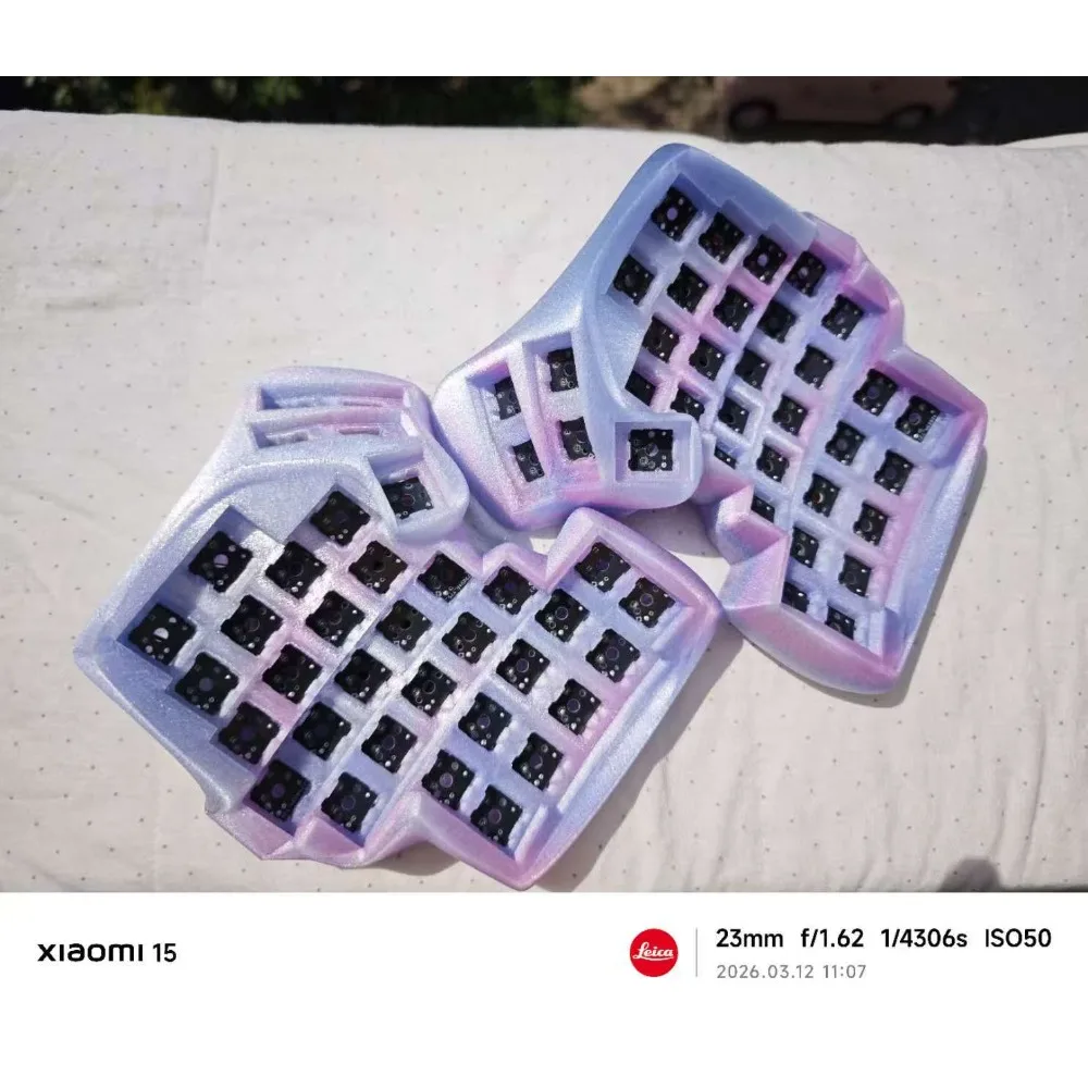 Redox Manuform Wired Split Keyboard Hot Pluggable with Palm Rest Dual Type-C Cable Connection Separate Keyboard Ergonomic VIAL