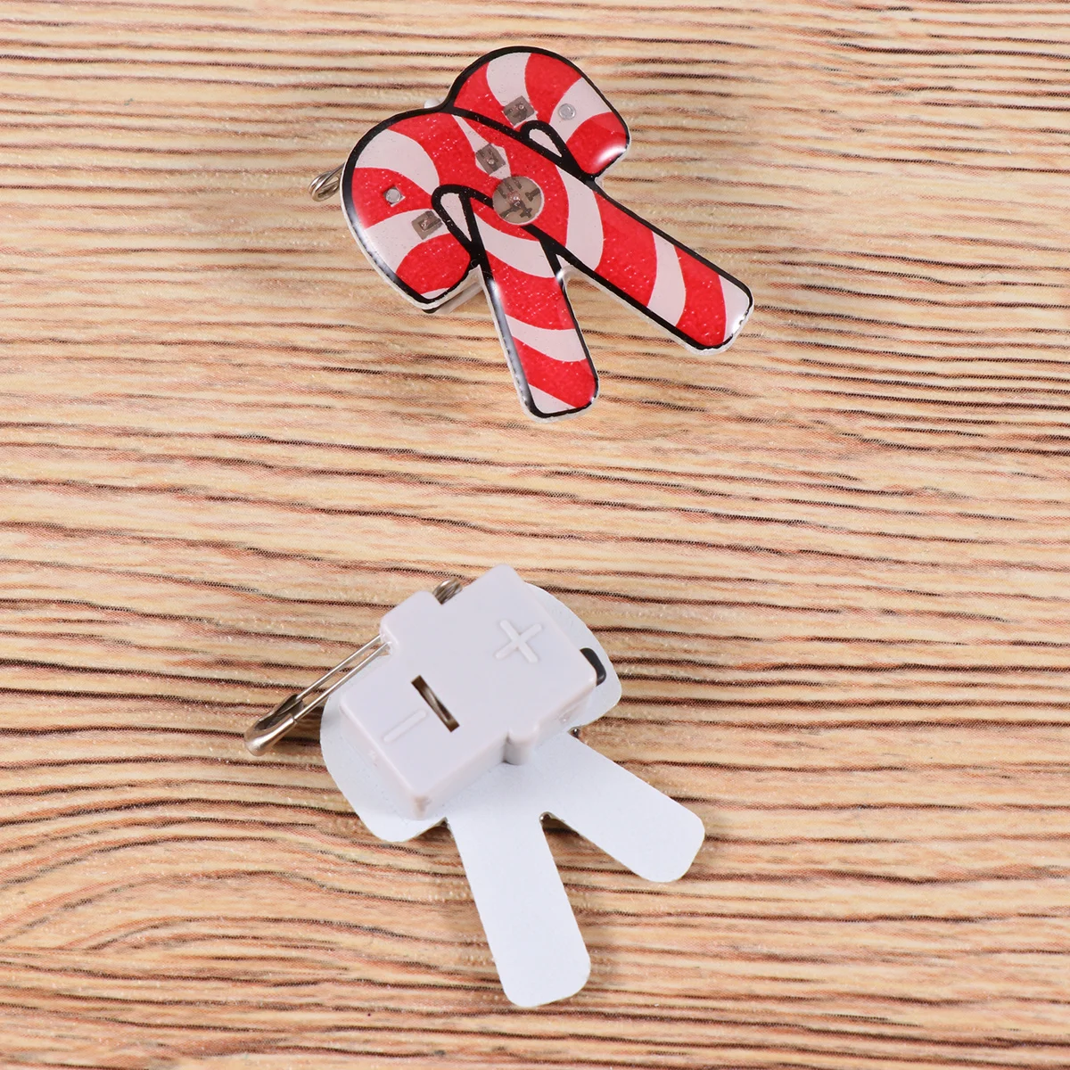 

25Pcs Christmas Jewelry Corsage Flashing Brooches Luminous Enamel Pins for Festive Outfit Bag DIY Craft Decoration