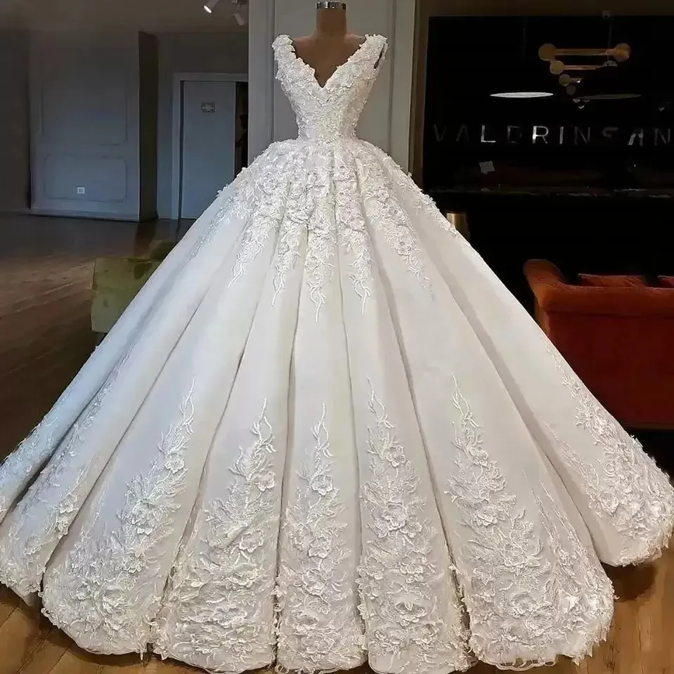 

Arabic Gorgeous Ball Gown Wedding Dresses V Neck Lace Appliques 3D Floral Flowers Sleeveless Floor Length Puffy Tulle Open Back