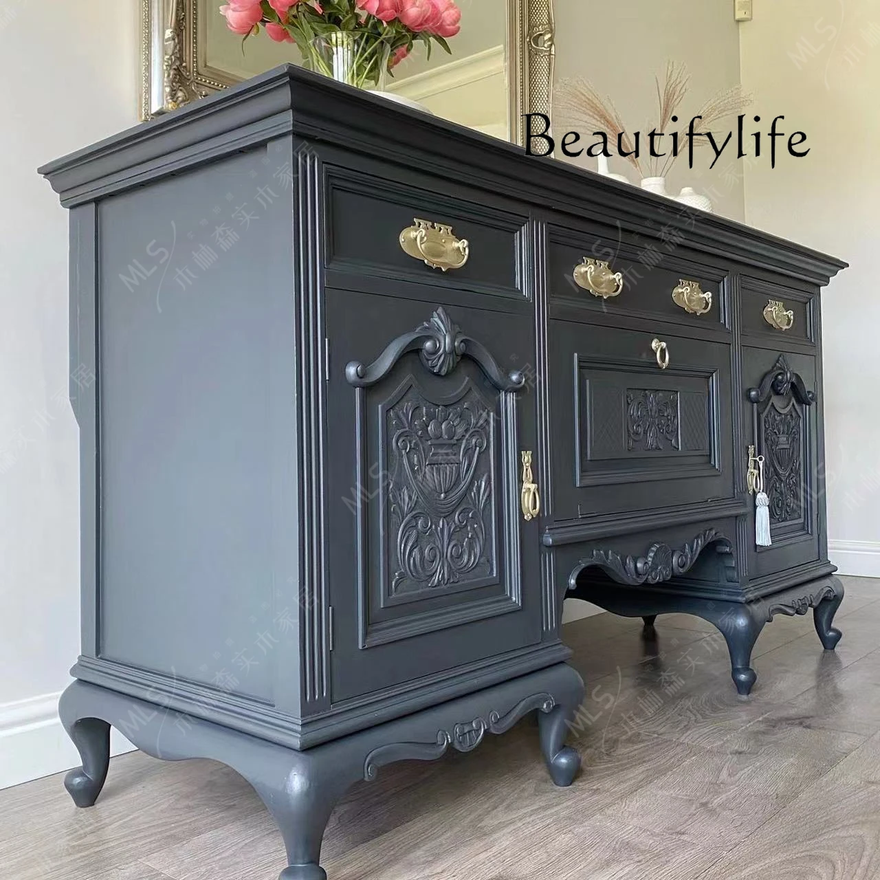 Nordic French Retro Distressed Solid Wood Sideboard Antique Sideboard European Carved Cupboard