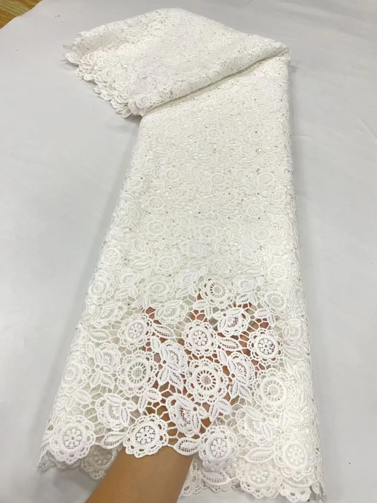 

Белый африканский шнур, кружевная ткань 2025, высокое качество, водорастворимый нигерийский французский гипюровый шнур, кружевная ткань для свадебного платья Hm83-1