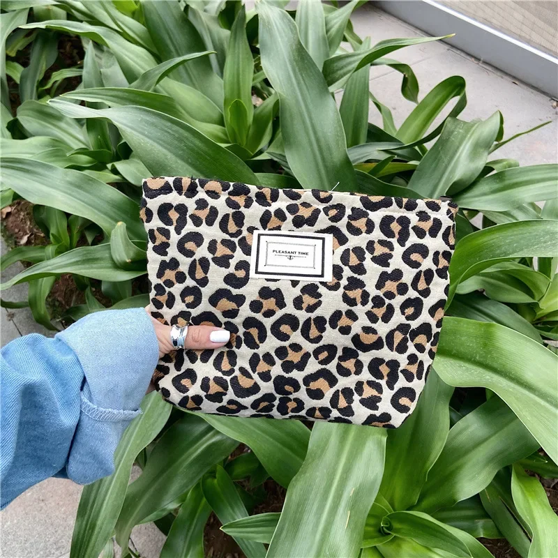 New Leopard Print Cosmetic Bag Korean Women Plaid Cosmetic Pouch Large Capacity Female Travel Make Up Storage Bag Beauty Cases