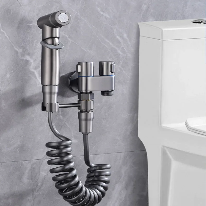 

Zinc Alloy Bathroom Toilet Cleaning Spray Set, Wall Mounted, One to Two Water Outlet, Angle Valve, Toilet Accessories