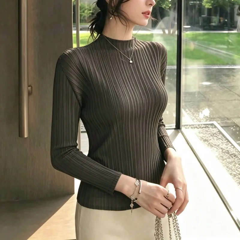 Elegant Slim Fit T-Shirt for Women Plisse 2026 Autumn New Short Loose Versatile Fold Solid Top Casual Pleat Shirt Women Clothing
