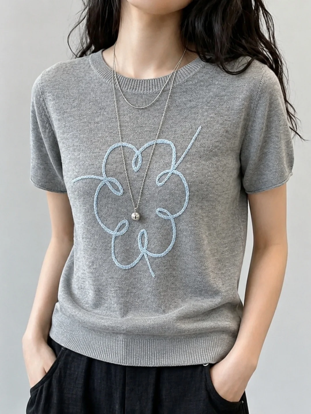 

Korean Style Soft Embroidered Ice Silk Knitted Top Summer Simple Super Beautiful Meat Concealing Fashionable Small Shirt