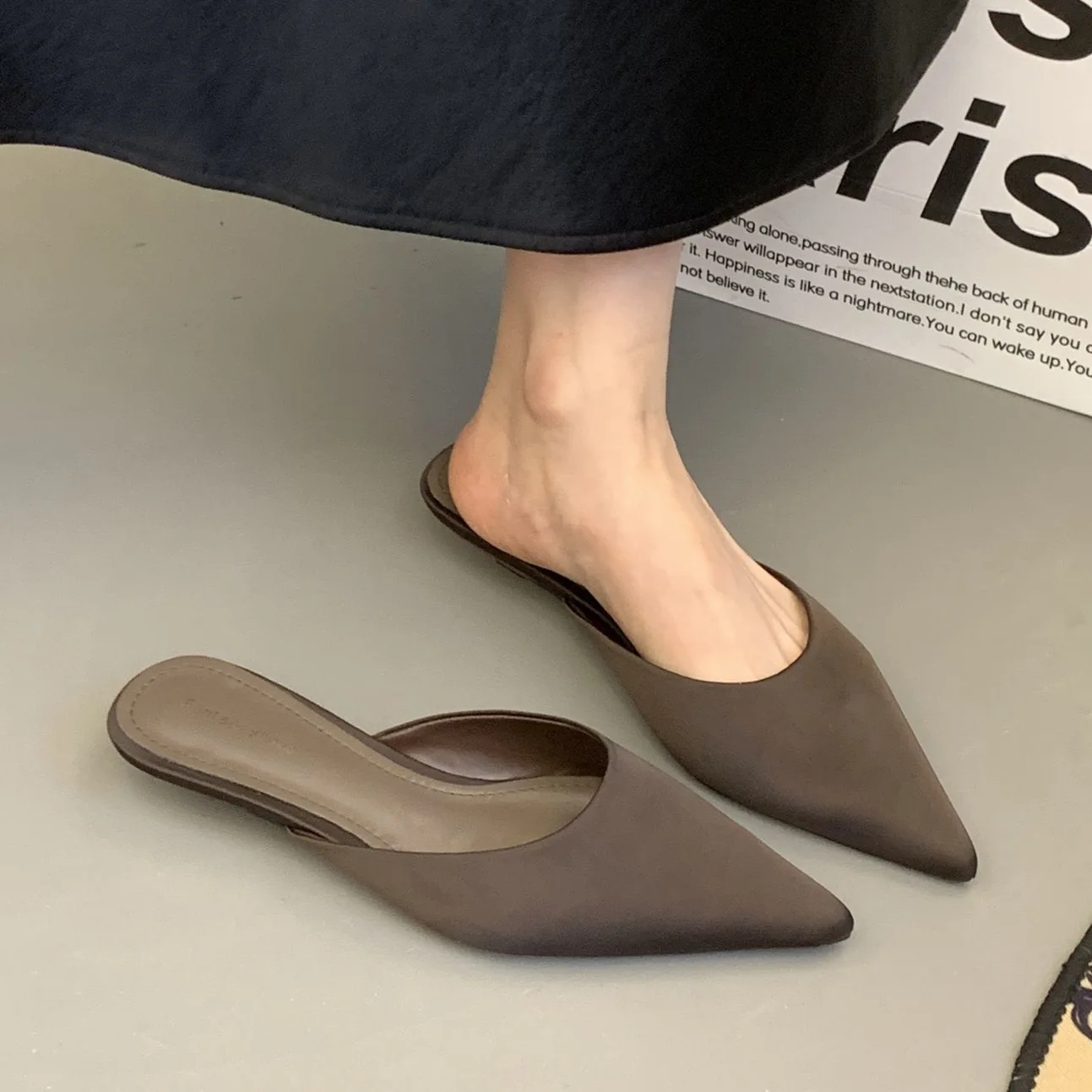 

2026 Spring New Women's French Style Pointed Toe Low Heel Mules Backless Slip on Slippers With Kitten Heel