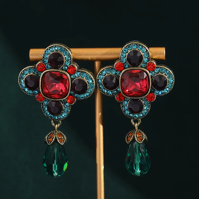 

Vintage Emerald Green Water Drip Glass Drop Earrings with Colored Rhinestones Four Leaf Petal Antique Jewelry New Arrival 2024