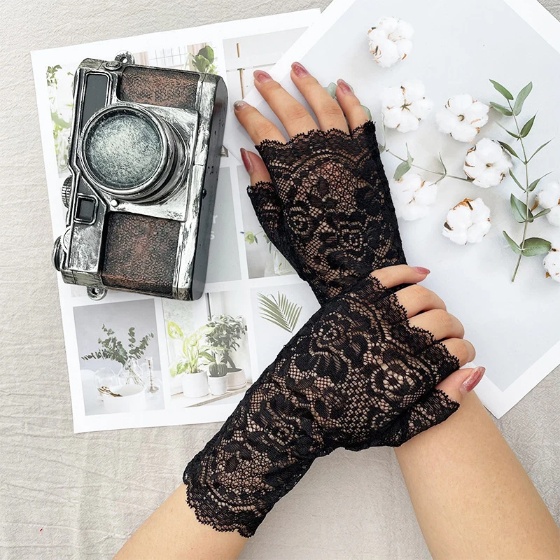 

Women Sexy Lace Floral Fingerless Gloves Elegant Ladies Sun Protection Half Finger Fishnet Gloves Bride Wedding Dance Mittens