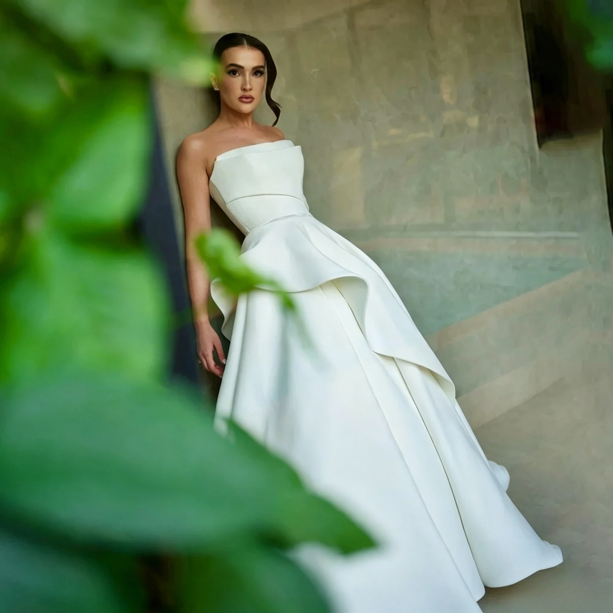 Customized Elegant Strapless Wedding Dresses 2026 Pleated Backless Beach Bridal Gowns Sweetheart Random Ruched White Bride Dress