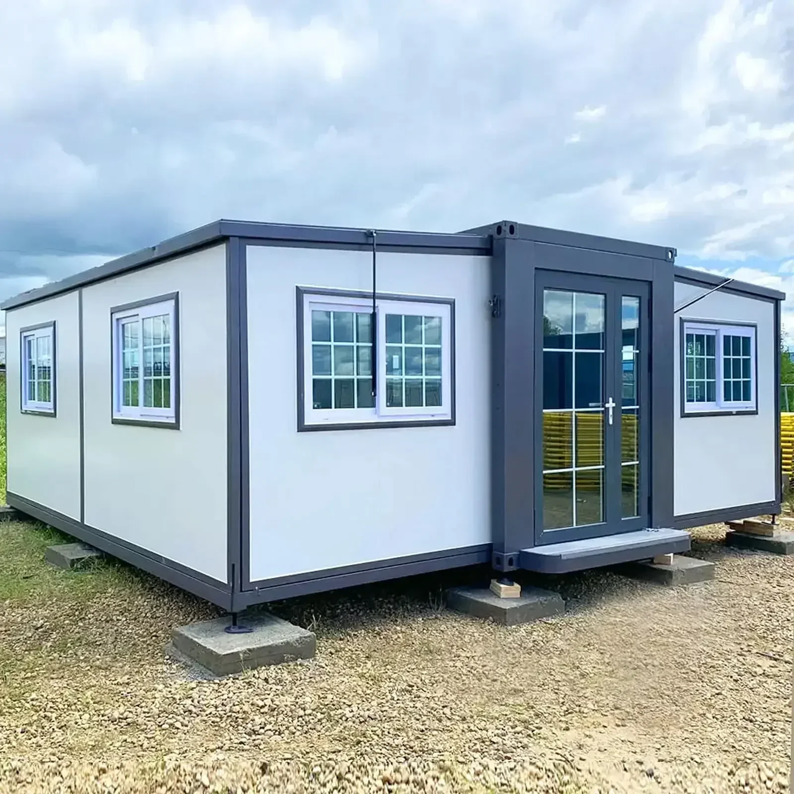 2024 Wholesale 40ft container homes Mobile Foldable Luxury Living Expandable 20ft Tiny House with 3 Bedrooms Prefabricated Kits