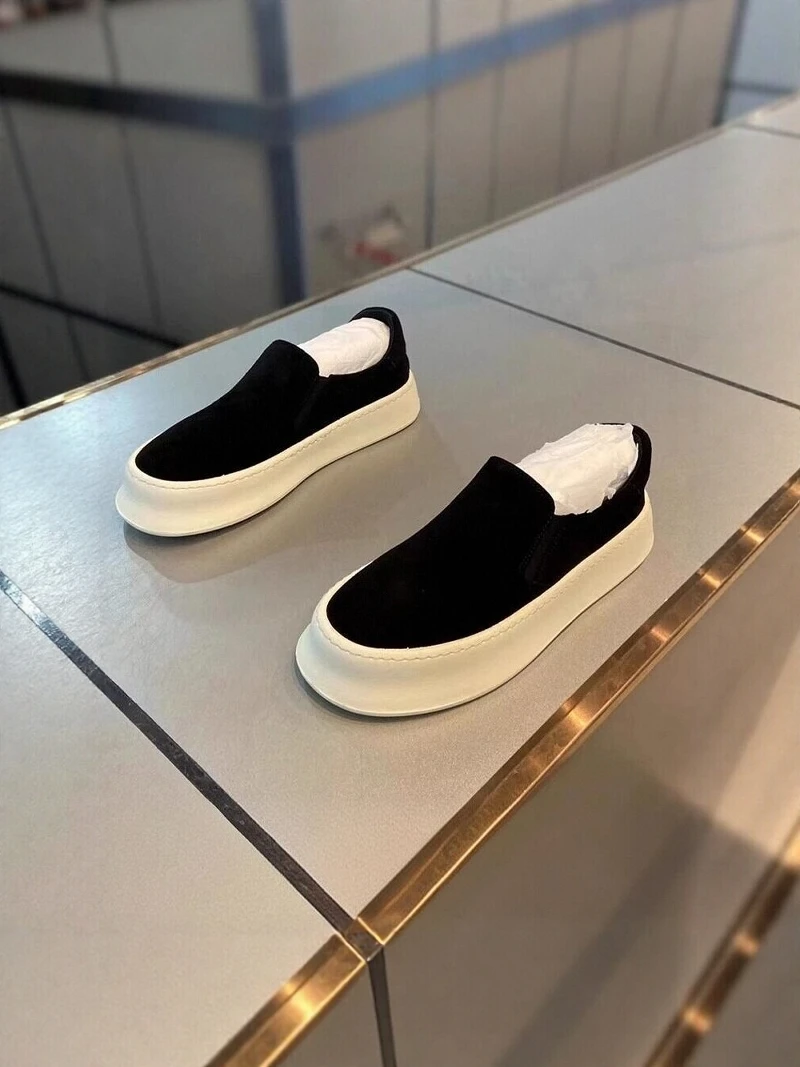 Men's Slip-On Sports Shoes Casual Versatile Work Driving Board Shoes Spring Autumn Season round Toe Low Rubber Outsole