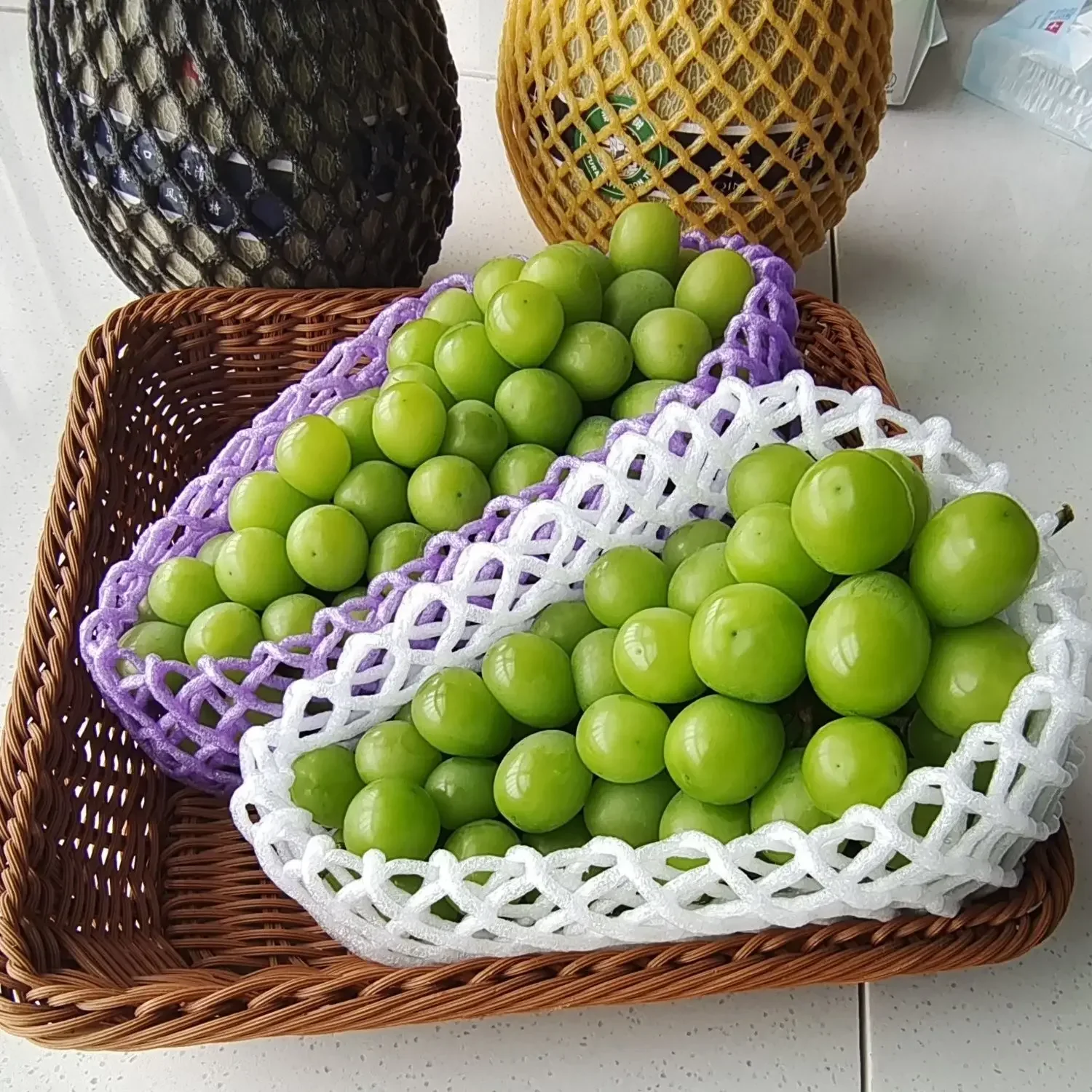 Purple Yellow Shockproof Foam Fruit Net Cover Grape Specific Mesh Bag Fruit and Vegetable Anti Extrusion Colored Mesh Sheath