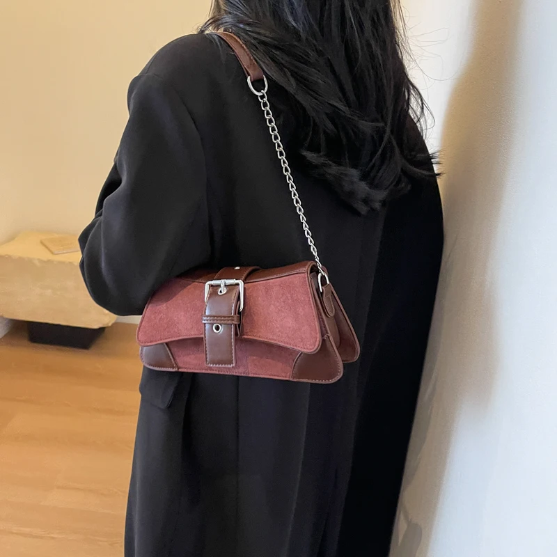 2023 Women Pu Leather Underarm Shoulder Bag Fashion Contrasting Colors Chain Crossbody Bag Lady Underarm Handbags and Purses