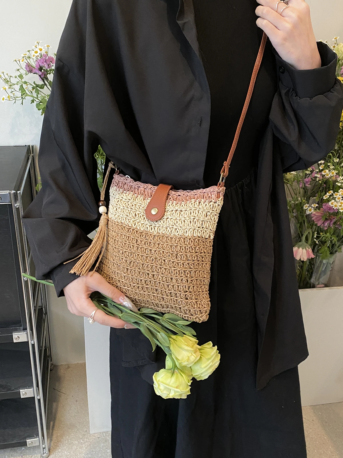 Fashion Shoulder Straw Bag Ladies Handmade Woven Beach Bags Purse Summer Crossbody Messenger Bags for Women Bohemia Clutch