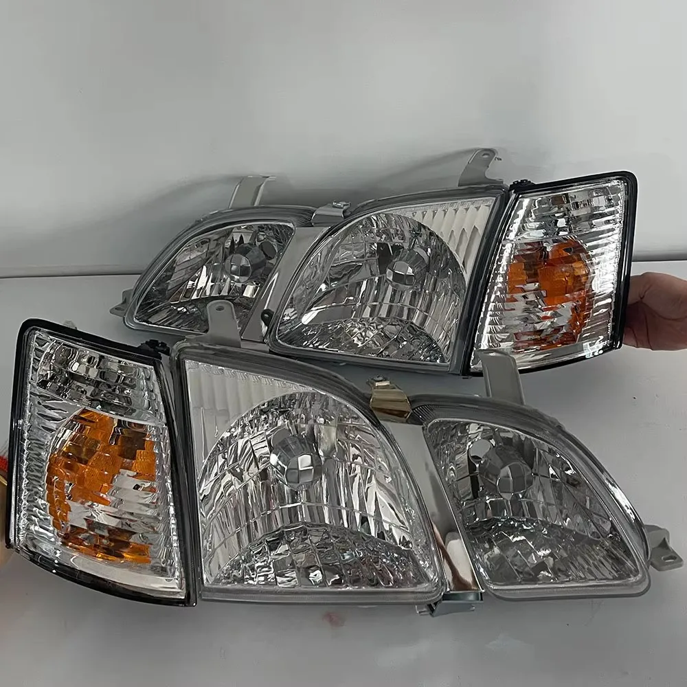 A Pair Car Front Headlights For Toyota Gaia SXM15 CXM10 Headlamp
