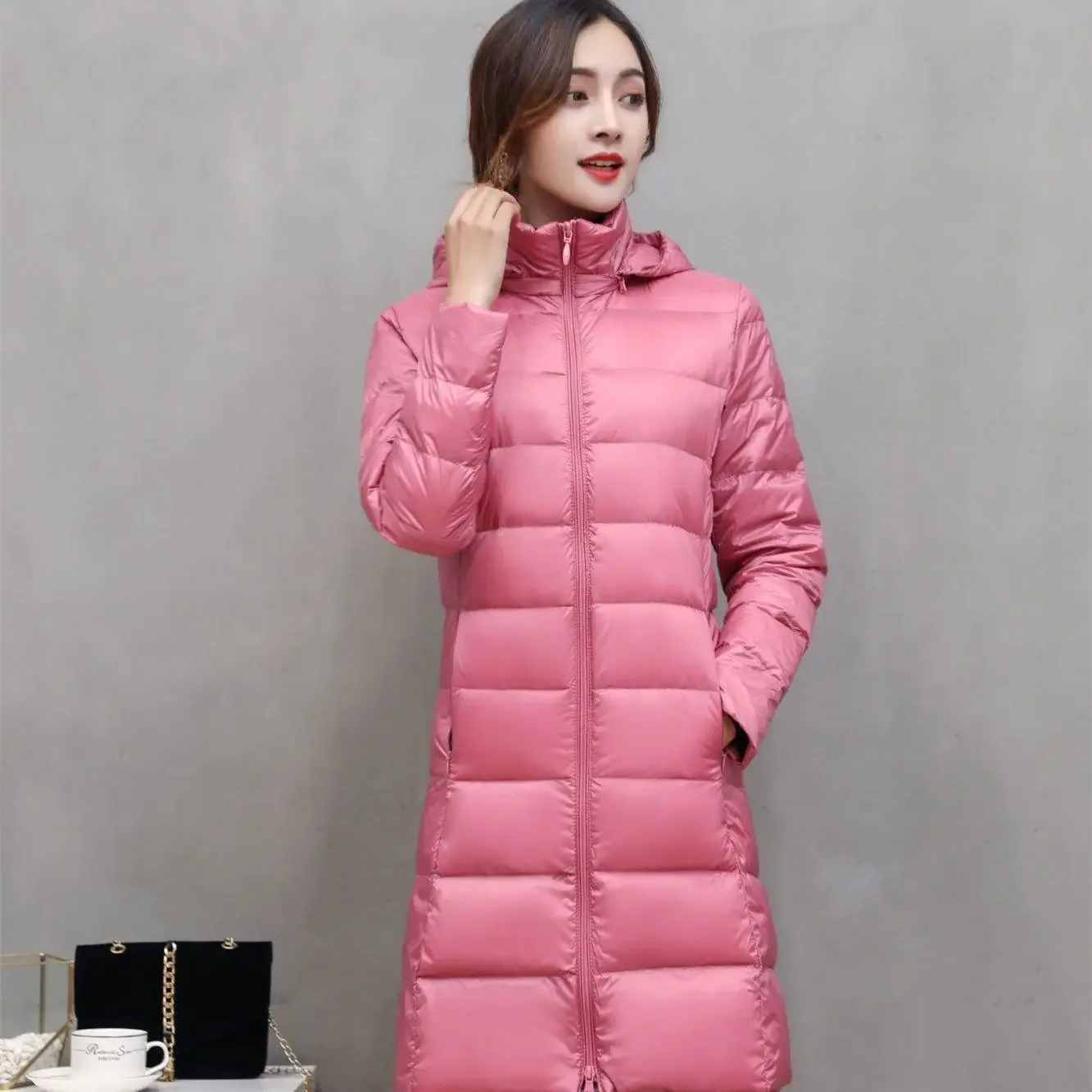2025 Autumn/Winter New Women's Down Jacket Commuting Windproof Hooded Slimming Oversized Down Jacket