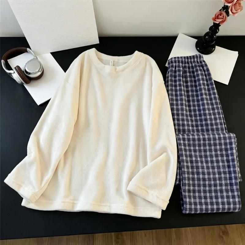 Simple Plush Sleep Suit For Men Winter Crew Neck Warm Thick Soft Cozy Casual Home Loungewear For Relaxing Indoor Night‑Time Wear