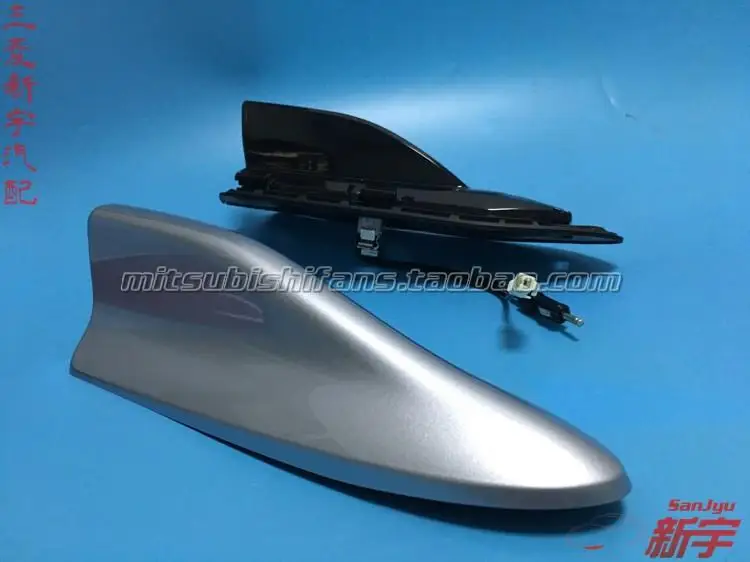 Car Signal Booster  Exterior Roof Shark Fin for 18-21 Mitsubishi Outlander  Antenna Design Aerials  Radio  1pcs