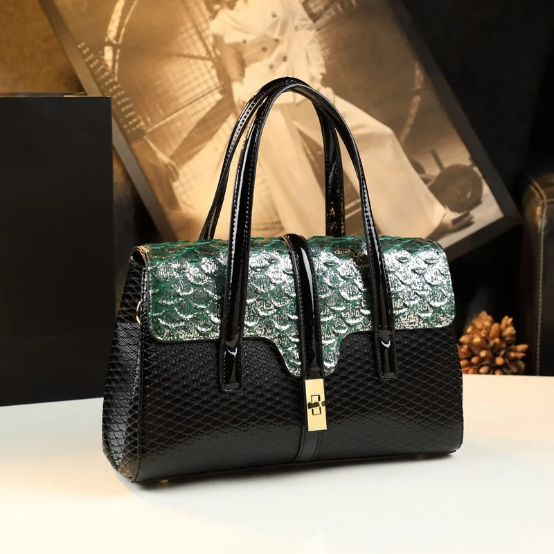 Authentic women's bag 2026 new model, high-end light luxury handbag, women's shoulder and crossbody bag