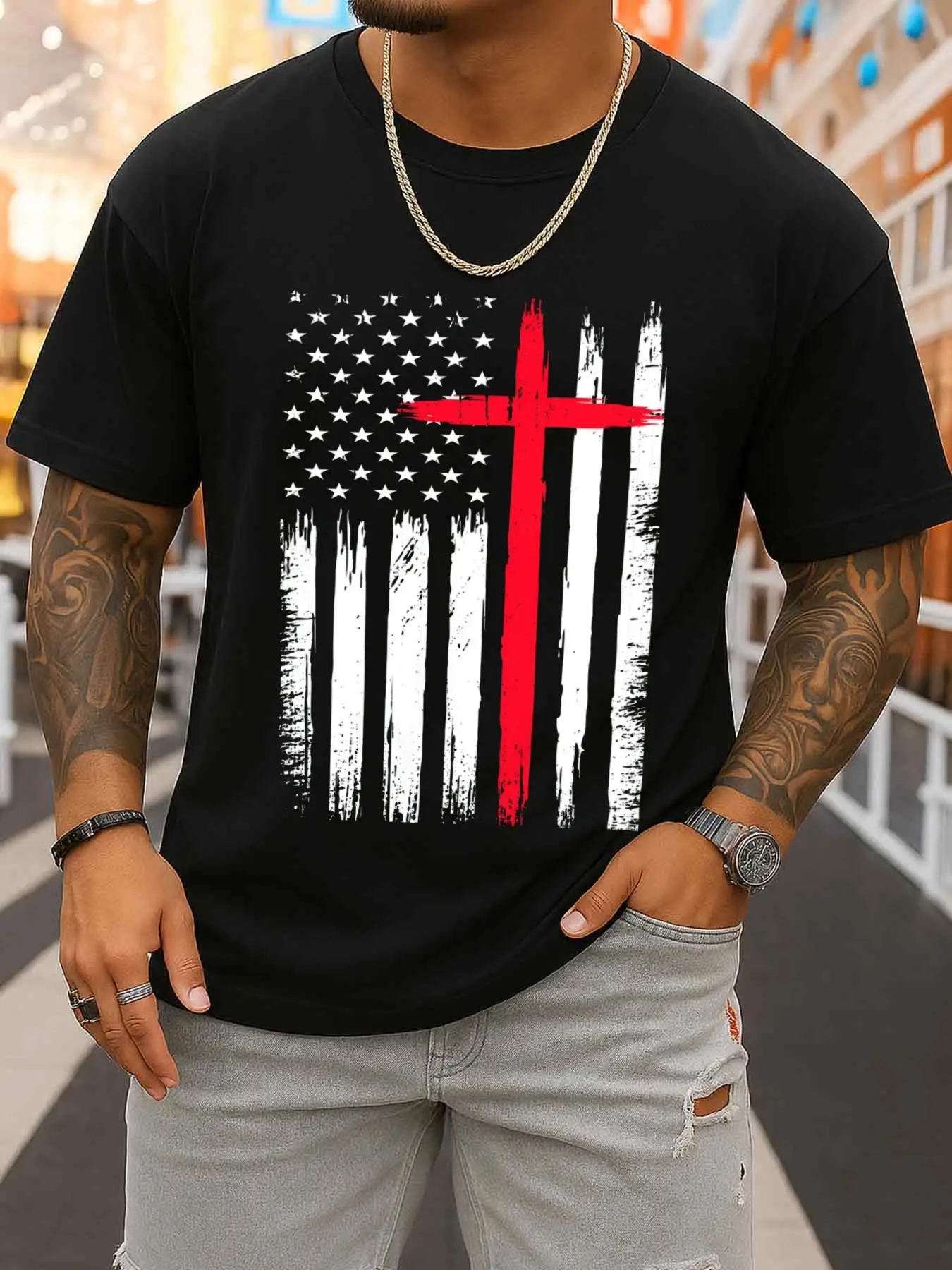 Men's American Flag Cross T-Shirt, Featuring a Stylish Black Design and Made from Breathable Fabric. It Features a Round Neck and Short Sleeves, Is Lightweight and Comfortable, and Is Perfect for Casual Outings and Outdoor Activities. It's Very Comfortable to Wear during Outdoor Activities.
