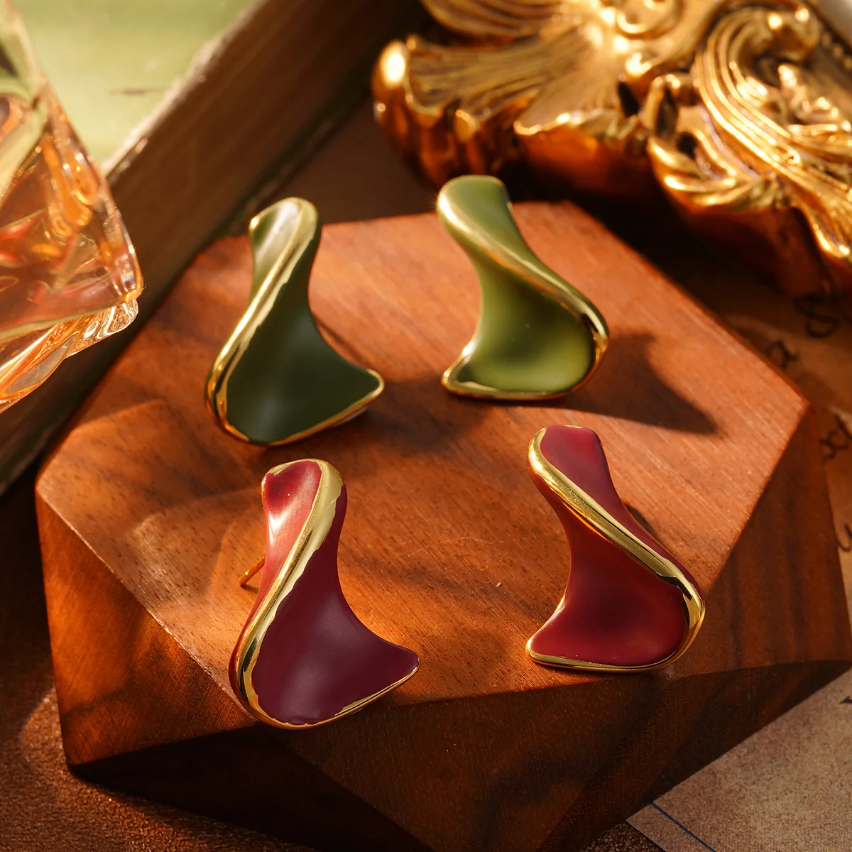 

Unique Wavy Geometric Stud Earrings for Women - Modern Abstract Enamel Design, Gold Tone Waterproof Hypoallergenic Jewelry