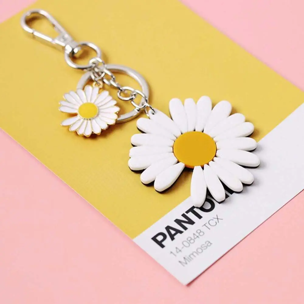 Gift Toy Cartoon Flowers Bag Charm Enamel Flower Charm Jewelry Accessories Keyring Ornaments Key Rings Key Chain Daisy Keychain