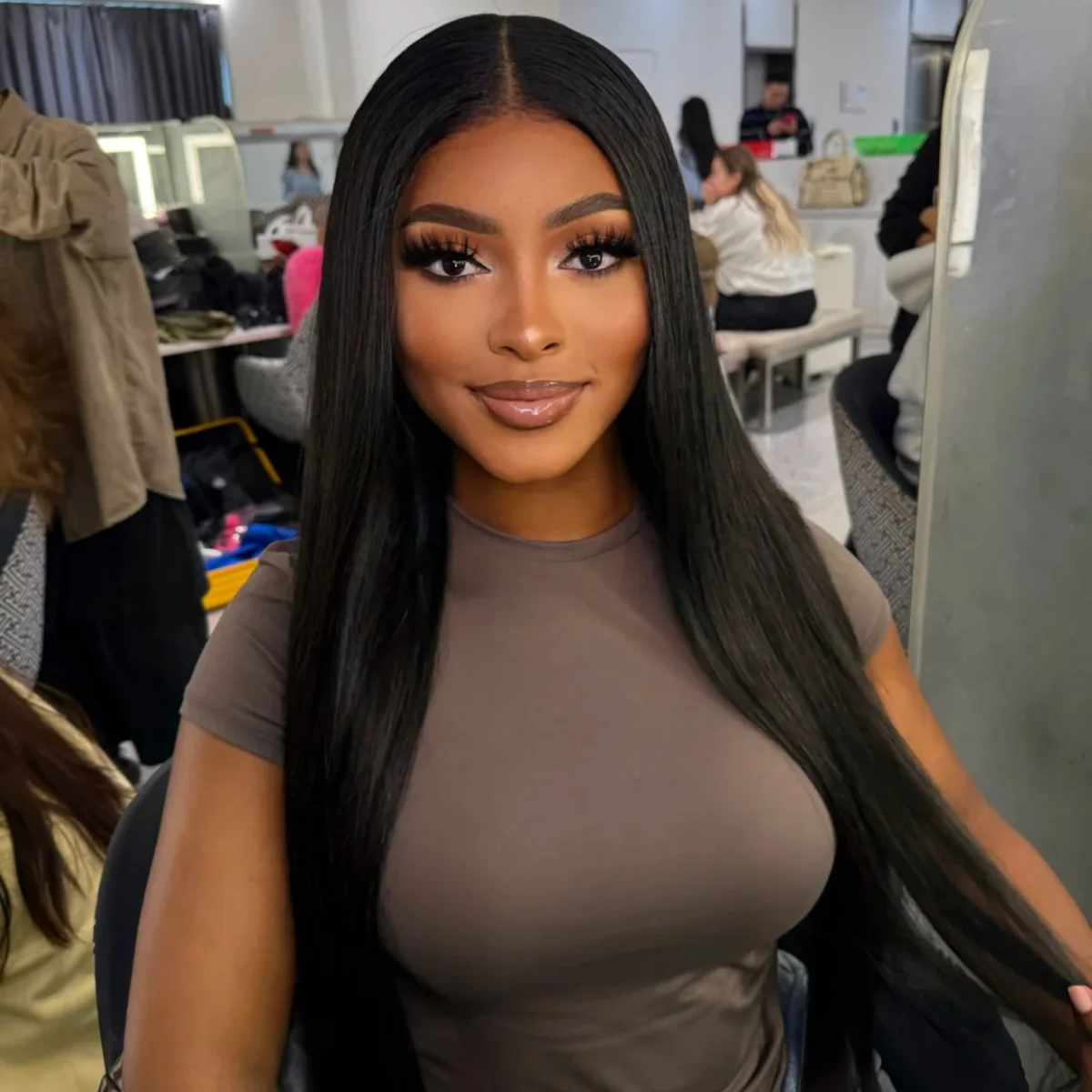 ストレート 200 密度レースフロントウィッグ人毛 13 × 4 レースフロントウィッグナチュラルカラー事前摘み取られた透明かつら女性のための 1B