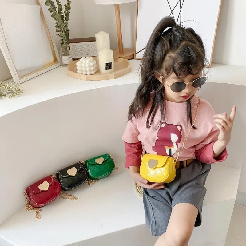 Patent Leather Baby Girls Shoulder Bags Cute Heart Children's Mini Crossbody Bag Fashion Kids Chain Coin Purse Handbags Wallet