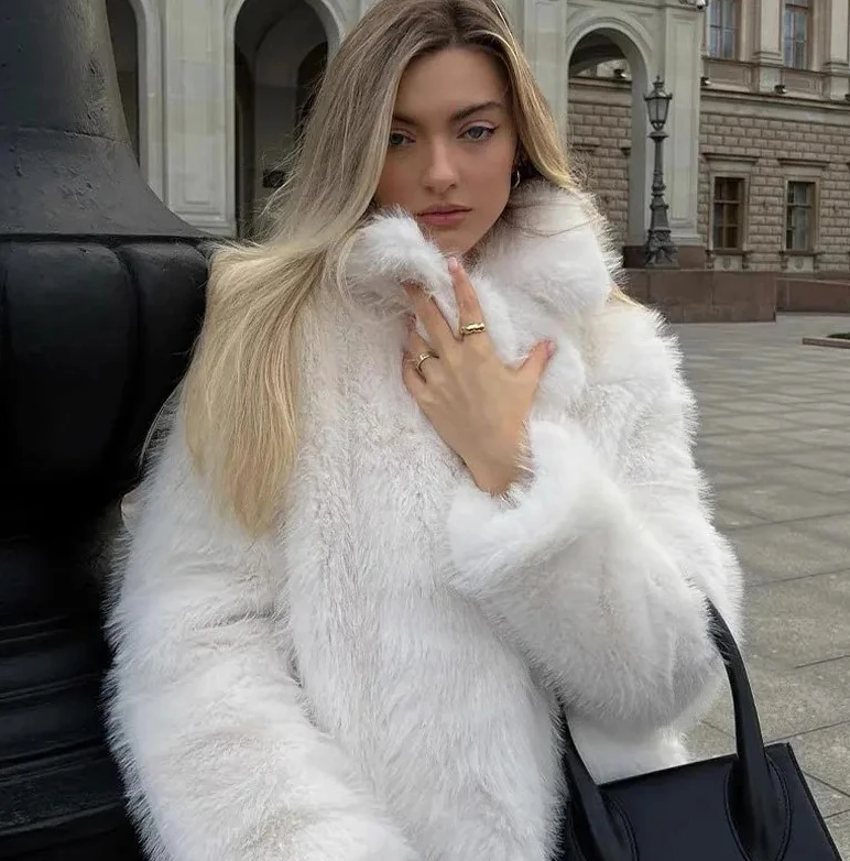 

Women Suit Collar Thickened Long Plush Coat Female New Tuscan Fur Coat Autumn Winte Faux Fur Coat