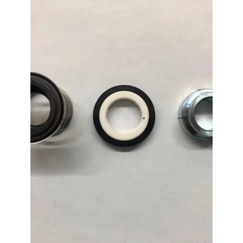 Mechanical sealing device for electric cast iron oil pump used in Korean made HALSLUBE HCP-400S CNC machine tool
