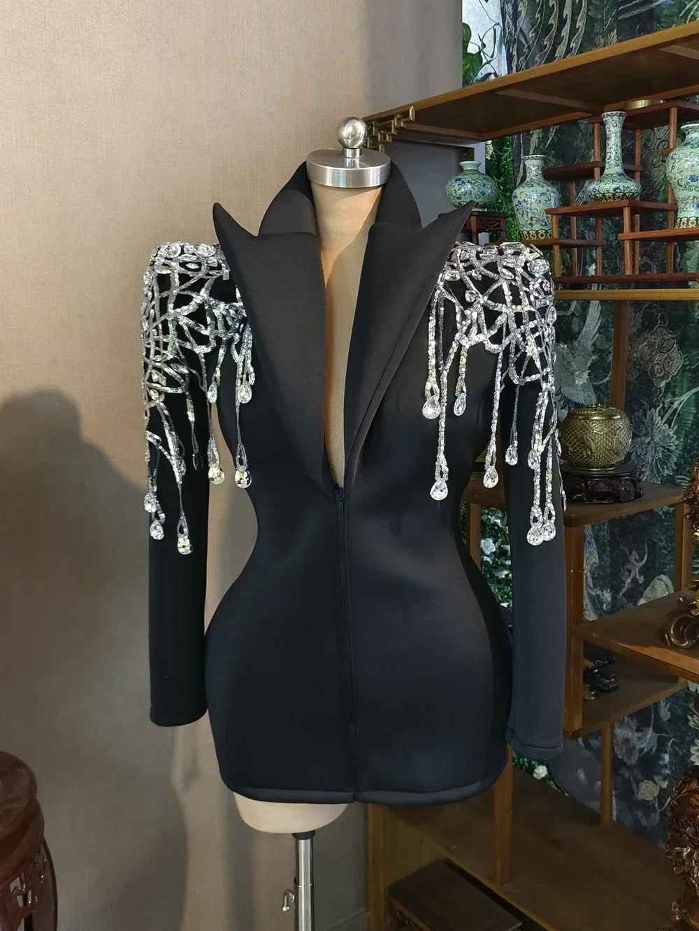 นักร้องเซ็กซี่เสื้อสีดํา Sparkly Sequins Rhinestones แขนใหญ่ Dancer ไนท์คลับแจ๊สเต้นรําเครื่องแต่งกายเวทีแสดงสวมใส่