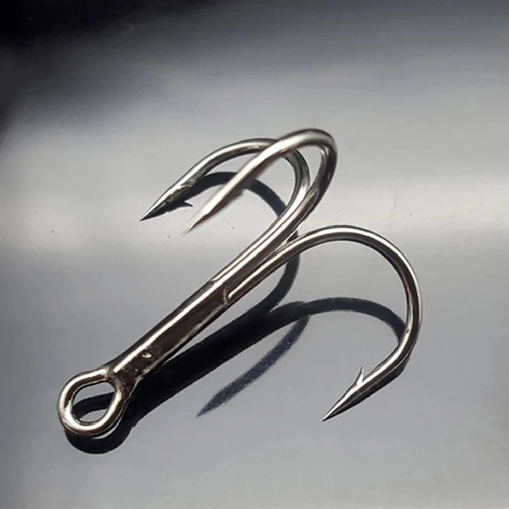 50pcs/lot Fishing Accessories Storage Box Sharpened Silver Treble Fishing Hook 2/4/6/8/10 Fishhooks Barbed Fishhook