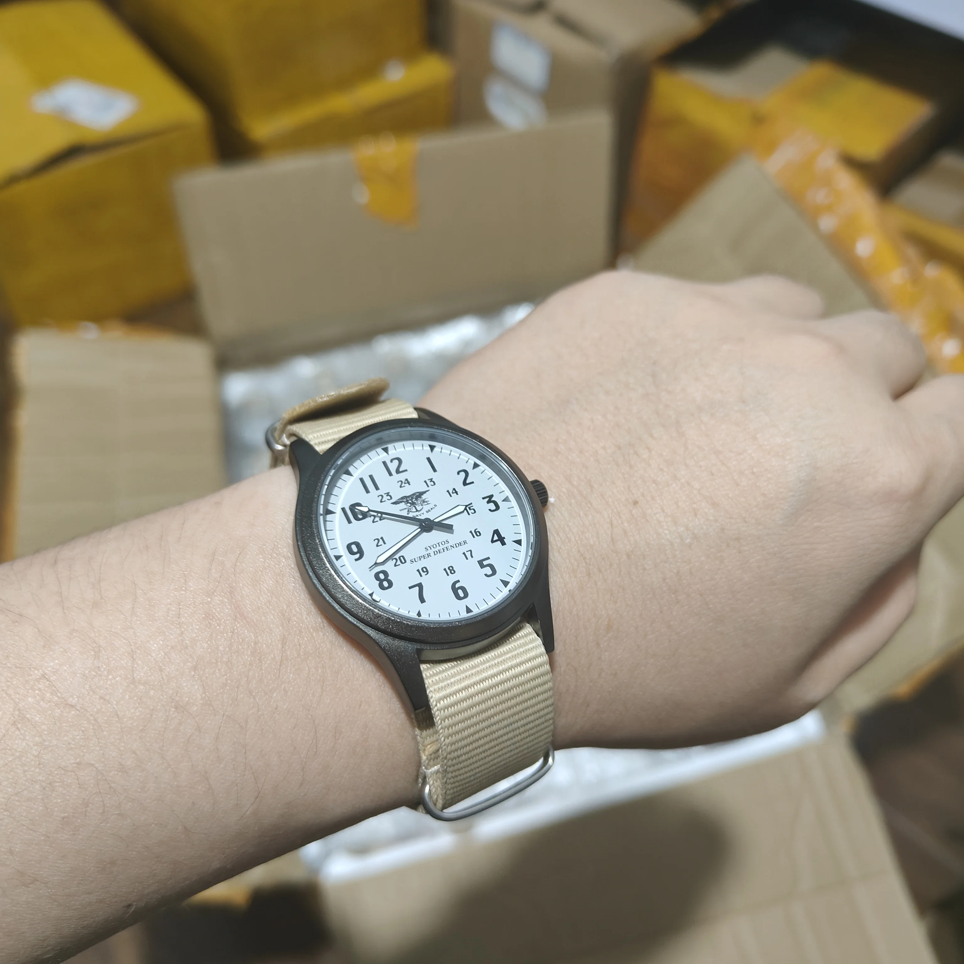 ساعة يد رجالية على الطراز الأمريكي 40 ملم على الطراز العسكري ساعة رياضية خارجية بحركة كوارتز #5