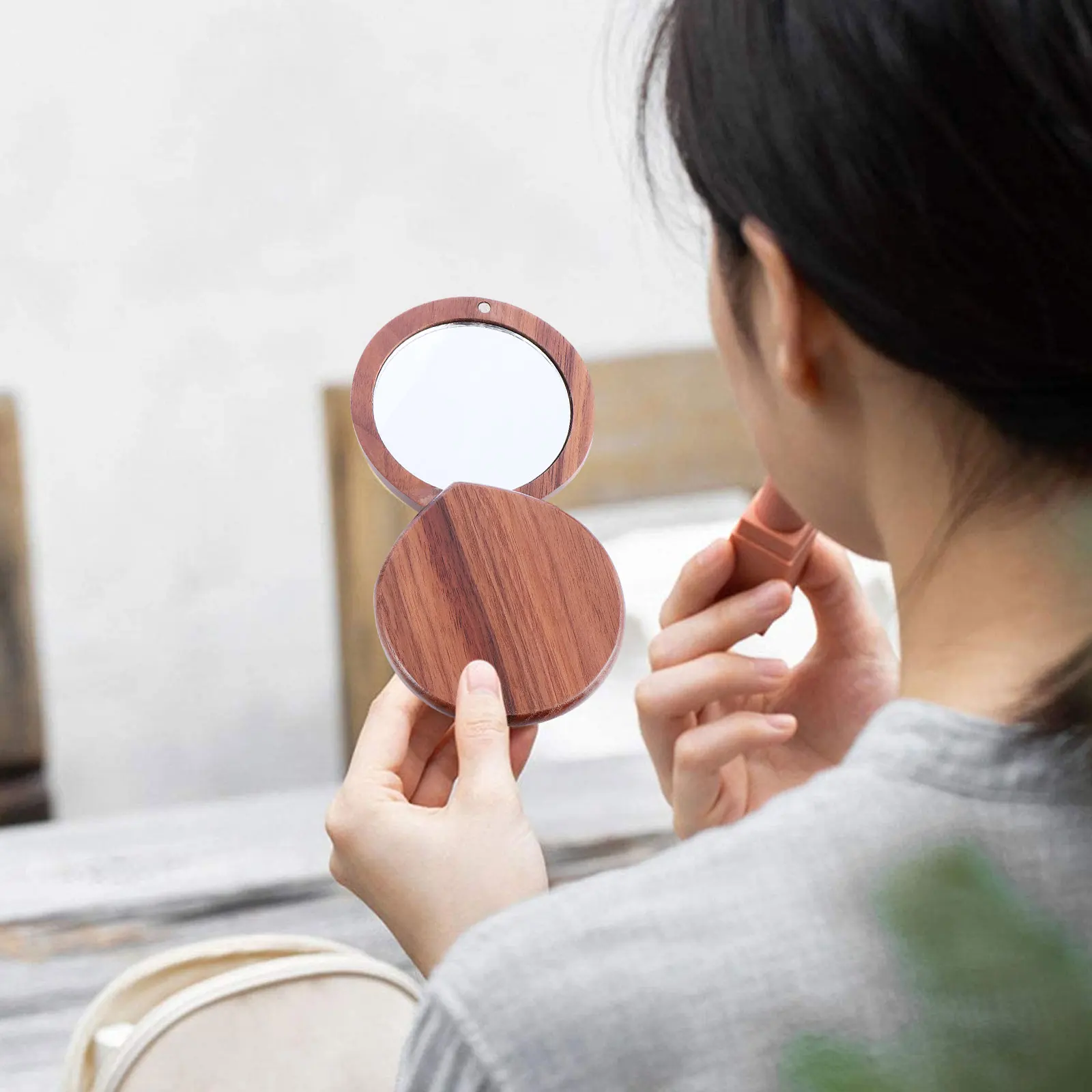 

Portable Walnut Wood Makeup Mirror Compact Mirror For Women Girls Ladies Mirror Desktop Mini Mirror 1pc