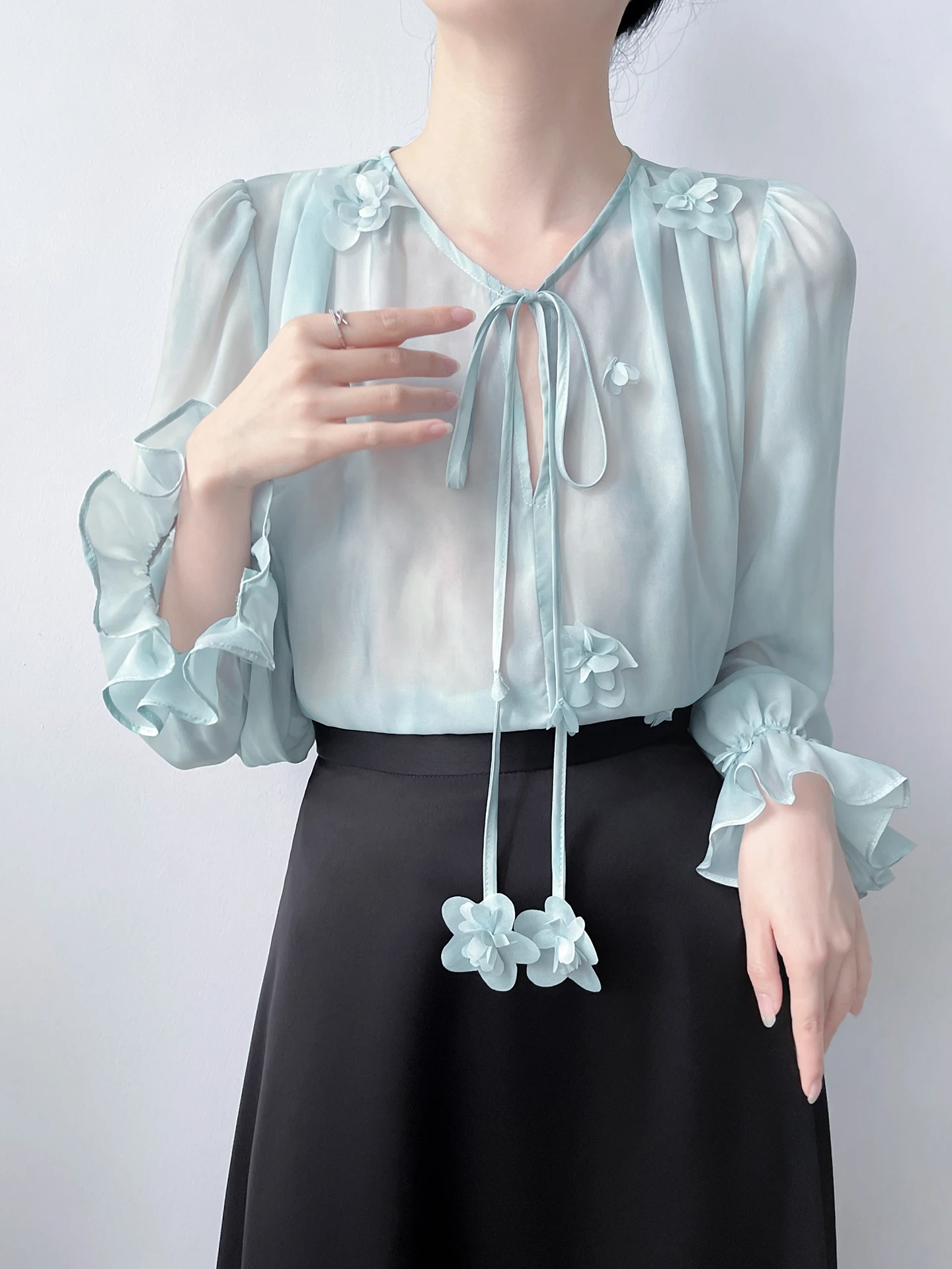 

Модная женская блузка с длинным рукавом и тонким кружевным узором, новинка весеннего сезона, дышащий топ из приятного для кожи полиэфирного волокна