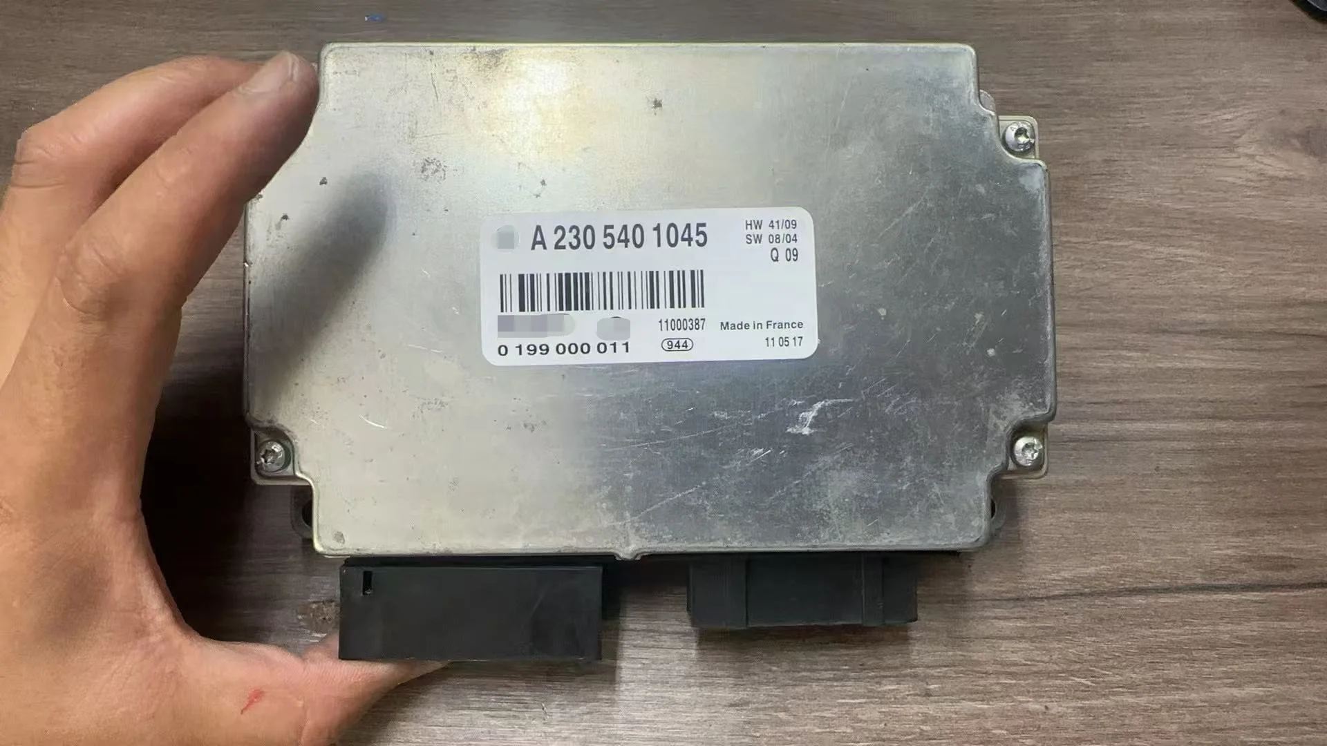 

A2305401045 A2305400945 2305401045 2305400945 Блок управления стабилизацией аккумулятора для SL500 SL350 SL300 SL63 AMG