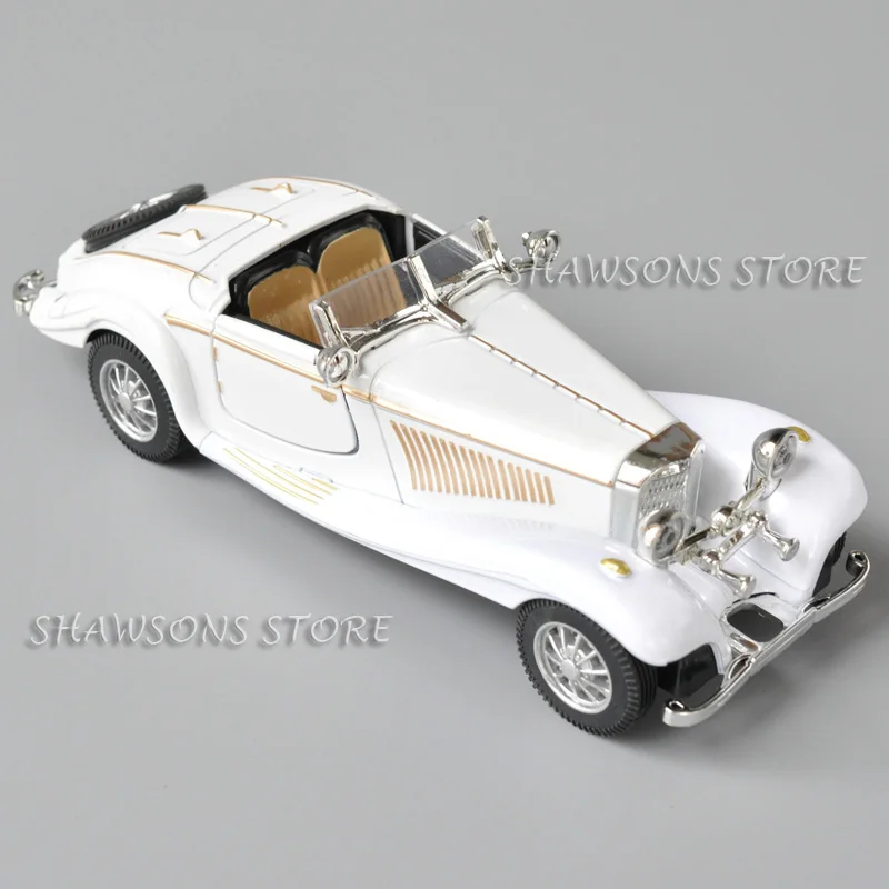 

1:28 Scale Diecast Model Toys 500K Classic Vintage Car Pull Back Miniature Replica With Sound & Light