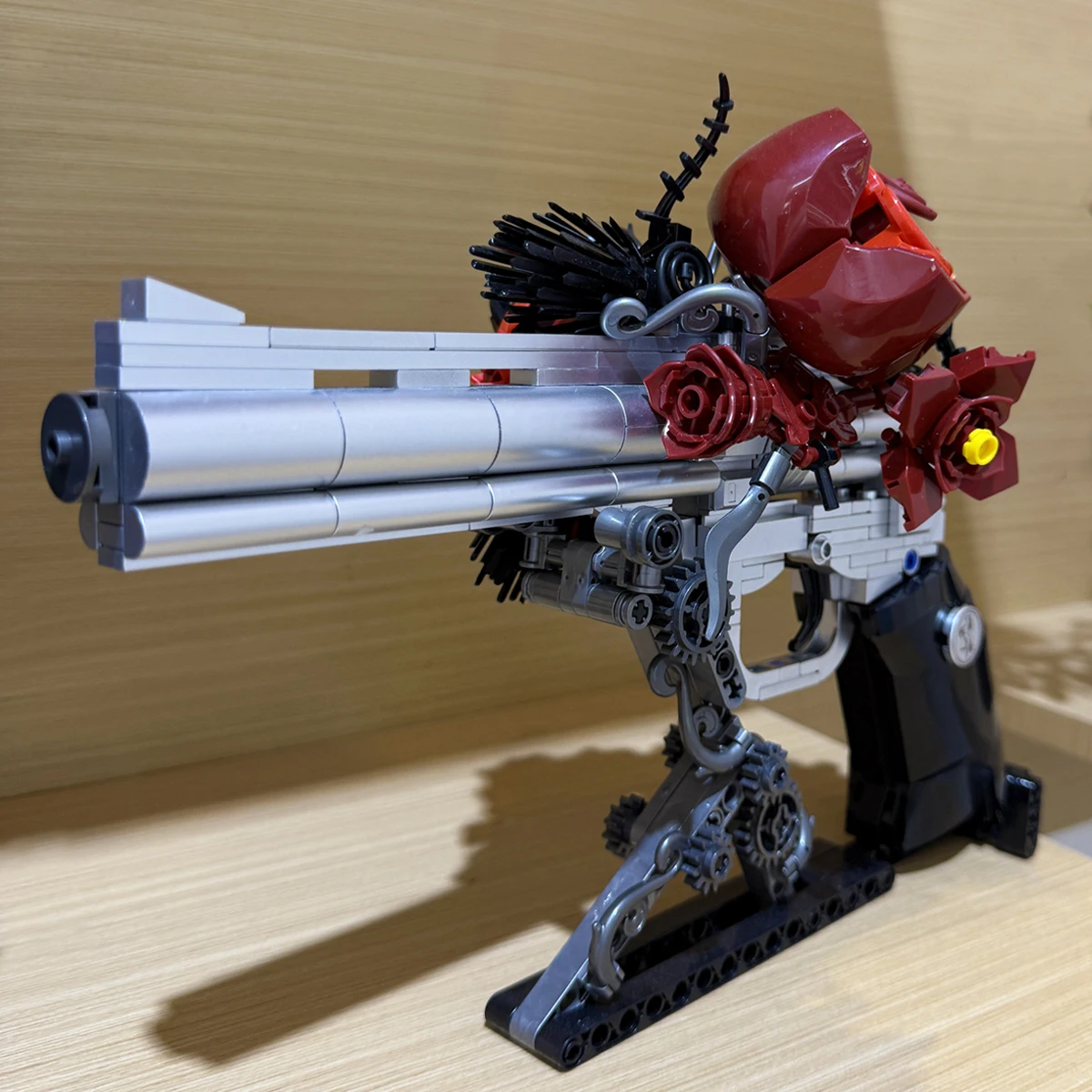 631PCS Fantasy Rose Revolver Building Blocks Set Creative Expert Mechanical Art Ornament Bricks Model  Assemble Toy For Kid Gift
